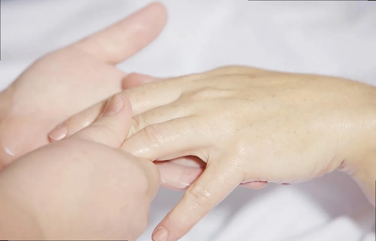 hand massage, treatment, finger, keep, hand, wrist, hands, help, knead, massage, masseuse, physical therapy, therapy, an